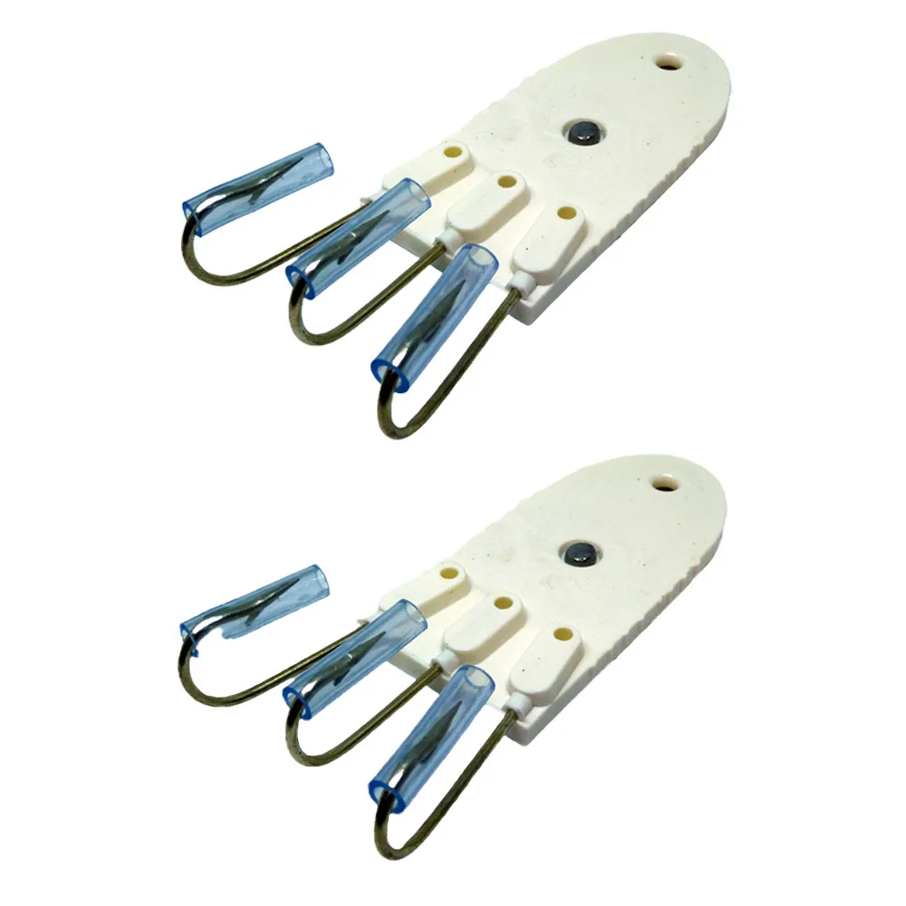 Pulpera lastrada para pesca de pulpos, con anzuelos