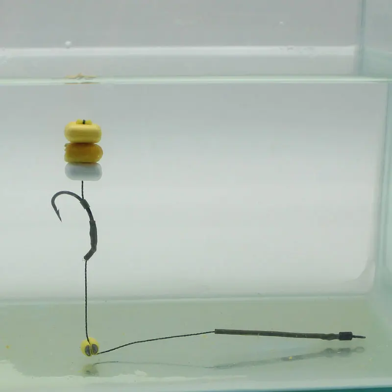 Detalle de la flotabilidad de los boilies Pop-Up