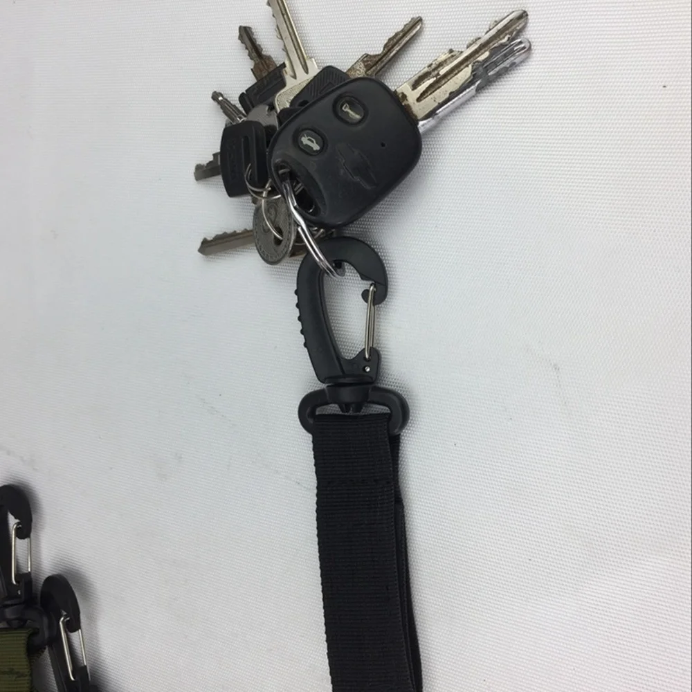 Llavero con carabinero y cordón para almacenamiento de llave seguro