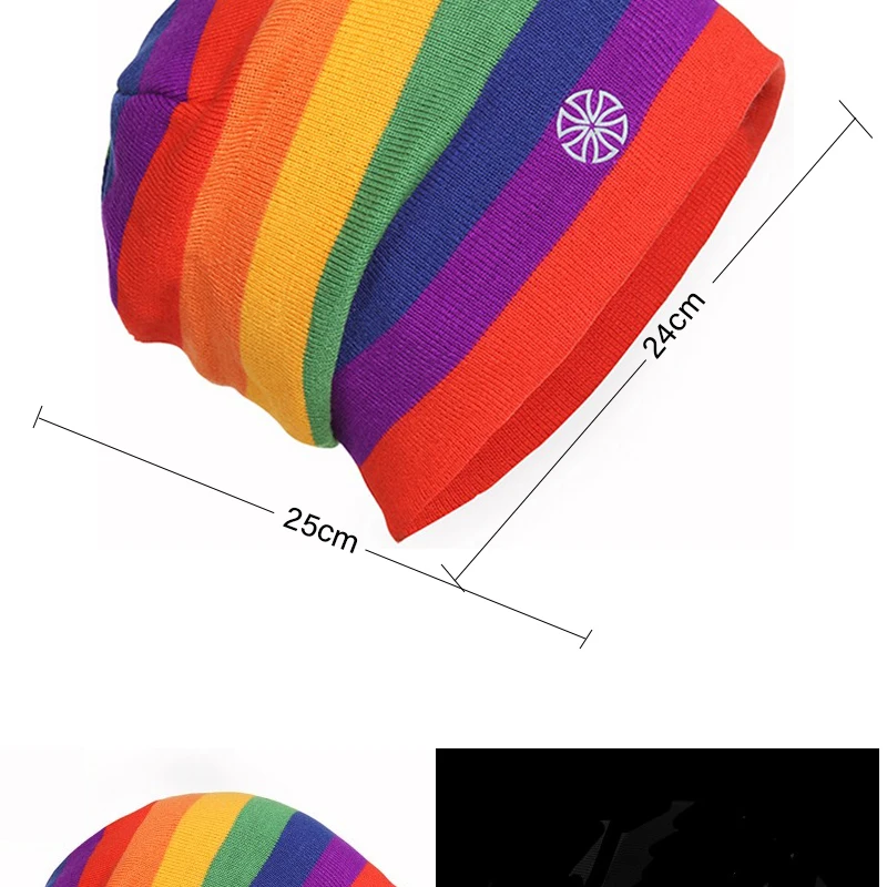 Este vibrante gorro de arcoiris tiene 24 cm de diámetro y presenta un diseño bordado elegante