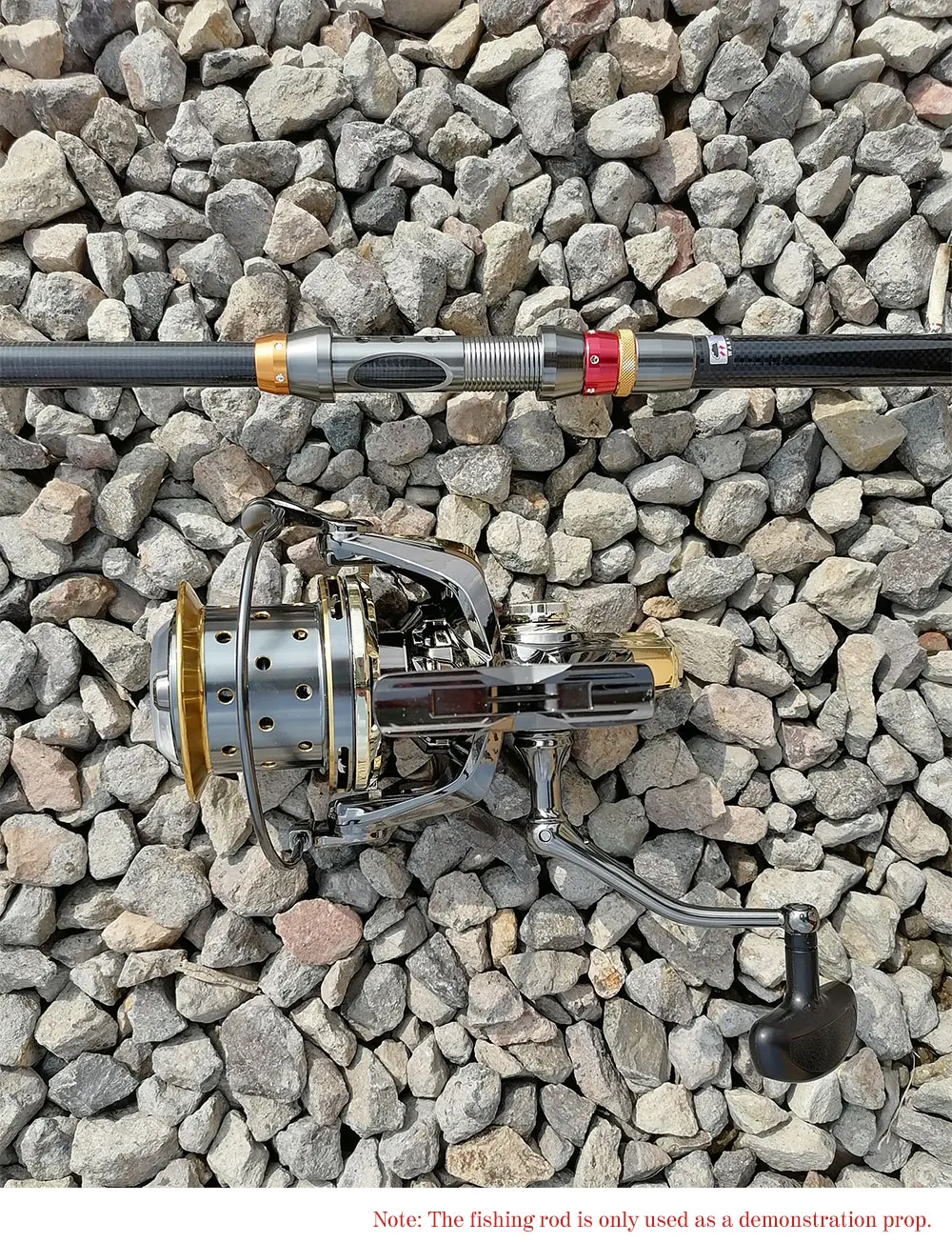 Experimente la emoción de la pesca con este combo de caña y carrete de alta calidad