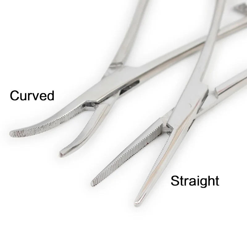 Alicates FLYSAND mostrando su diseño de acero inoxidable y 12.5cm para pesca efectiva