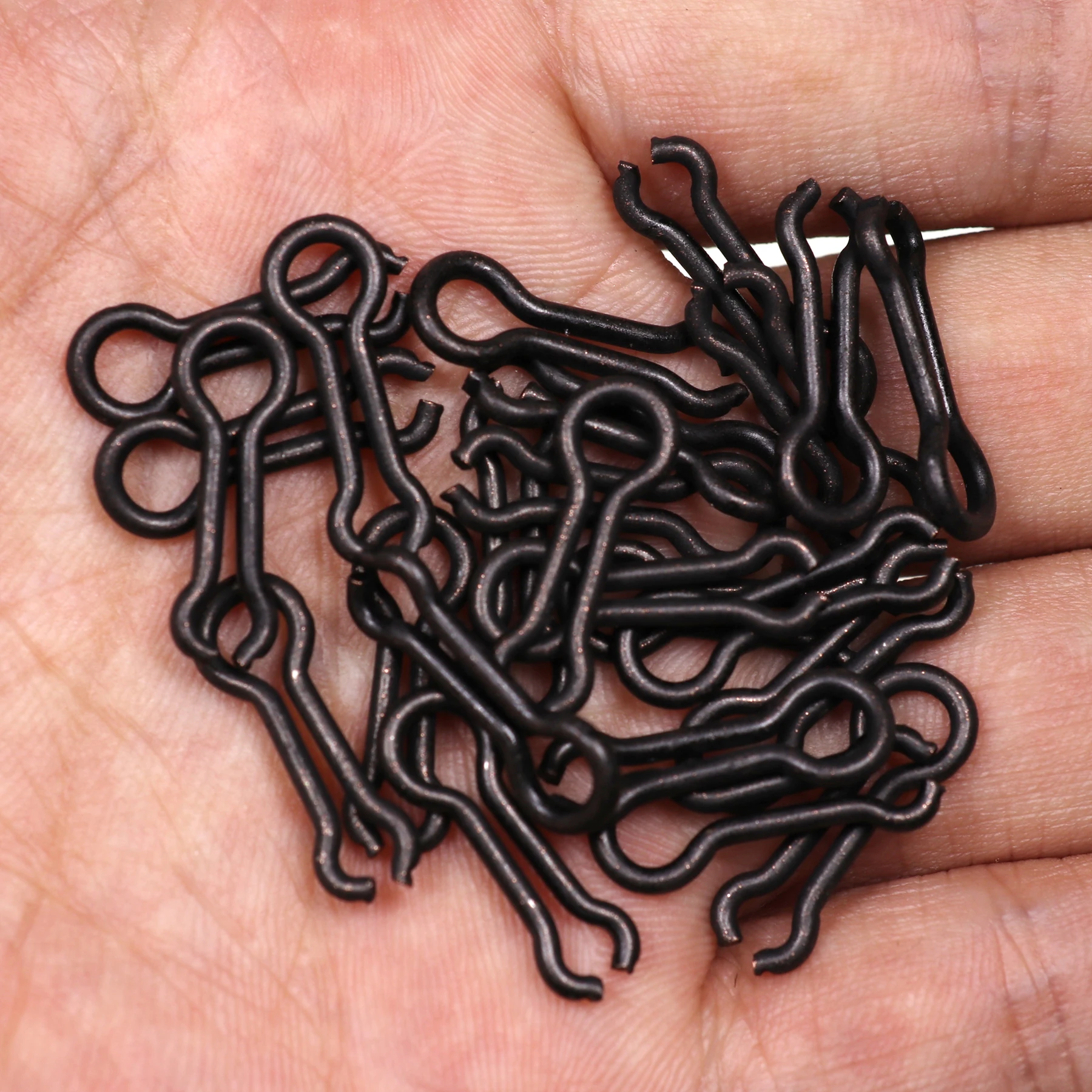 Bimoo-ojos de pesca de latón, 50/100 Uds., ojales para plantillas, moldes de peso, anillo giratorio, plantilla de latón, Color negro mate dorado - imagen 5