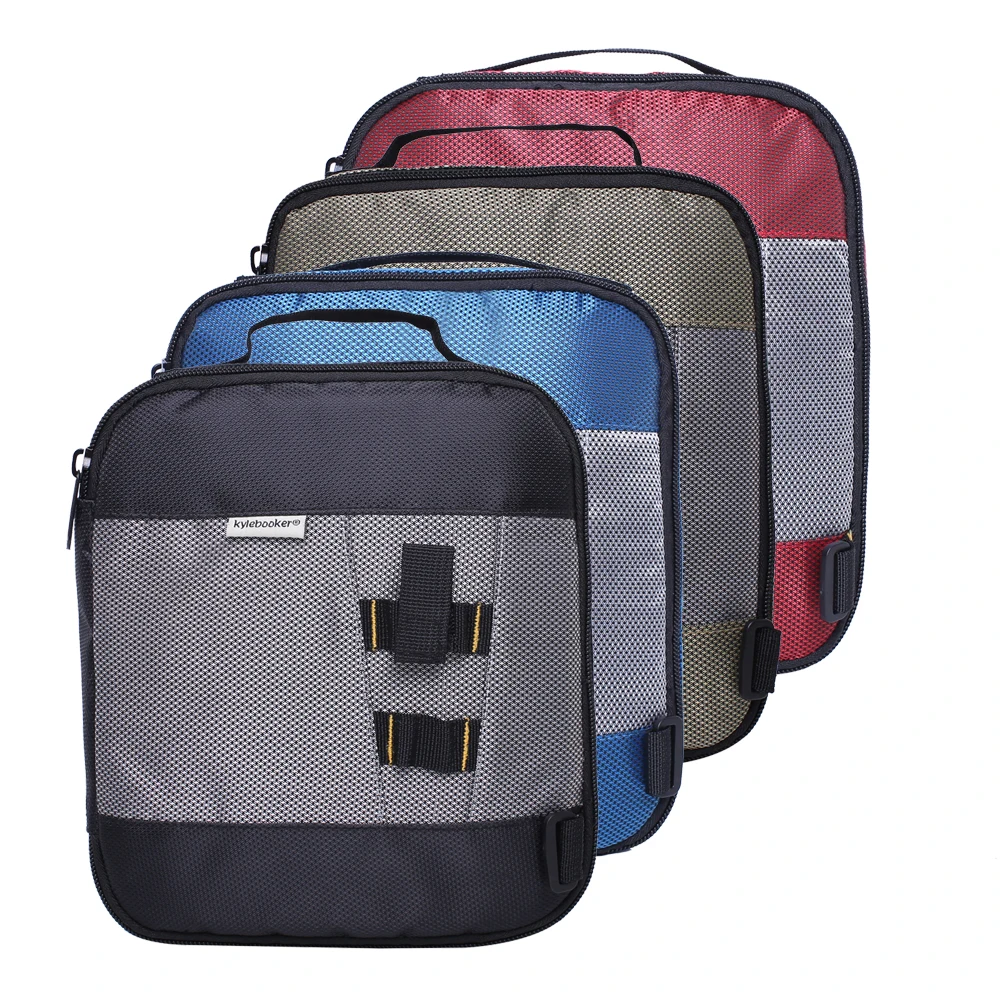 Un juego de fundas para portátil en varios colores. Estas fundas están diseñadas para proteger una computadora portátil contra rasguños y otros daños potenciales. Parecen tener un cierre con cremallera y un asa para transportarlo. Los colores incluyen rojo, azul, gris y negro, y tienen un diseño de tela texturizada.