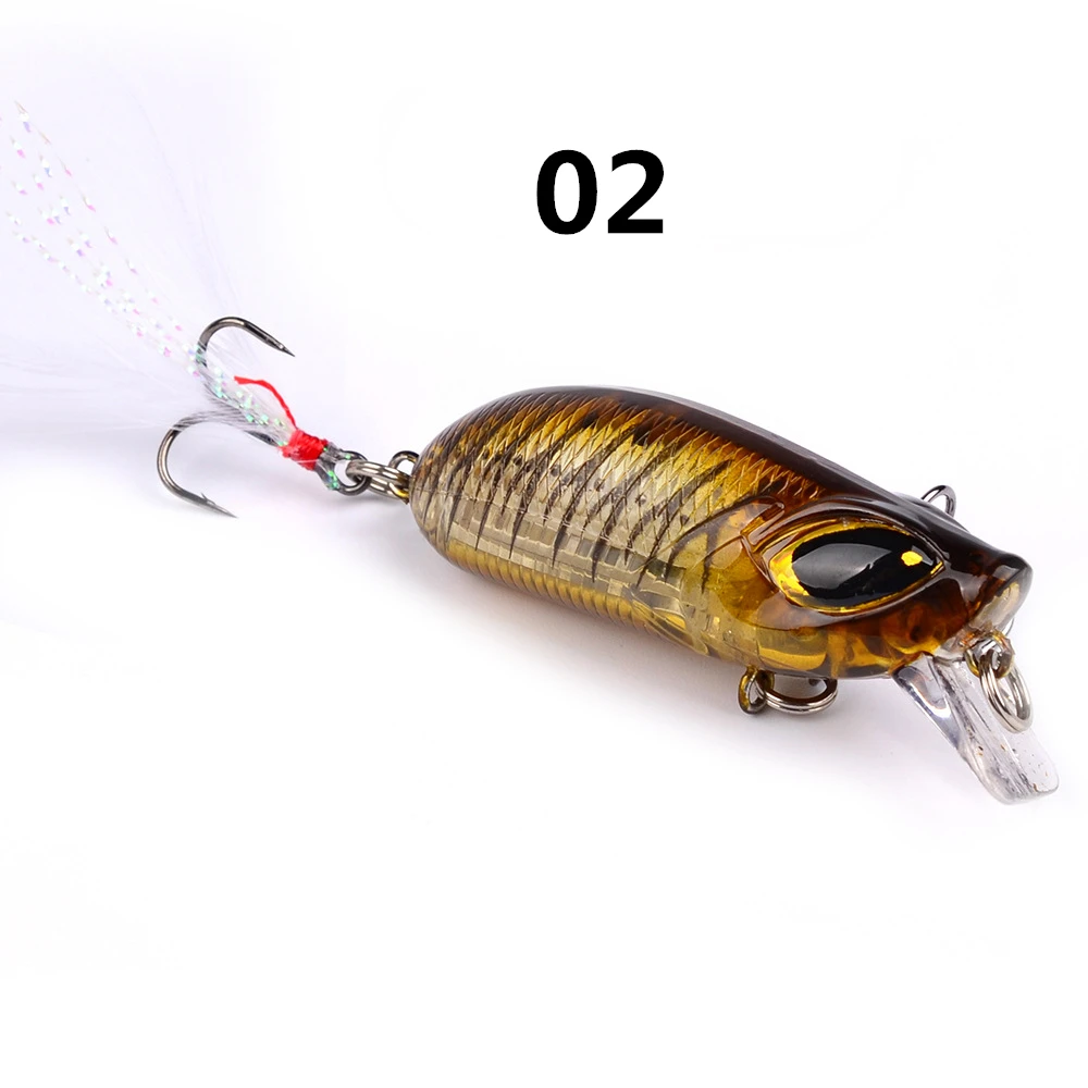 Un señuelo de pesca con un gancho y un ojo amarillo