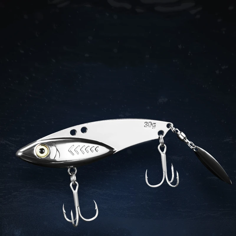 Este señuelo de pesca presenta un diseño elegante con múltiples ganchos para una mayor eficiencia de captura