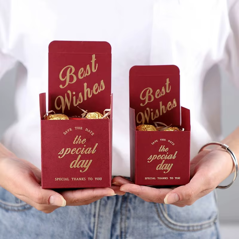 Cajas cuadradas con cinta para recuerdos de boda y baby shower