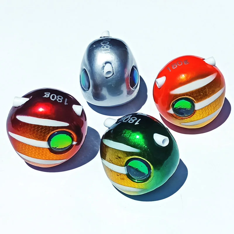 Detalle de los ojos 3D y ganchos del jig