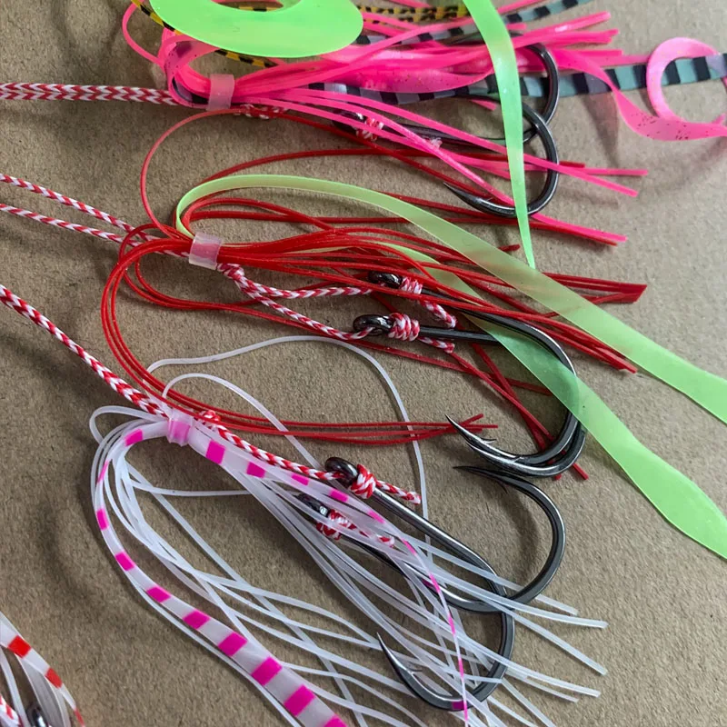 TEASER Kabura Jigging Madai Assist Hooks Tai Rubbers faldas de silicona filamentos cintas diferentes colores deslizantes Jigs Tails Sinker
