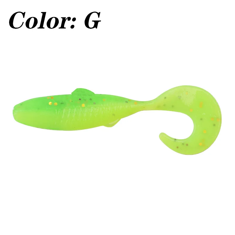 Un señuelo de pesca verde. Parece ser un cebo de plástico blando diseñado para parecerse a un pez, que los pescadores suelen utilizar para atraer peces.