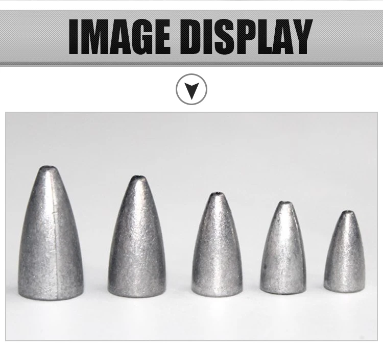 Una serie de cinco conos metálicos, dispuestos en orden descendente de tamaño de izquierda a derecha. Parecen estar hechos de un material reflectante, posiblemente acero o aluminio, y están colocados sobre un fondo neutro.