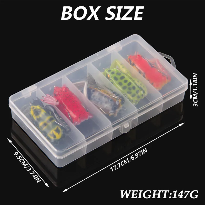 Una caja de señuelos de pesca en un recipiente de plástico