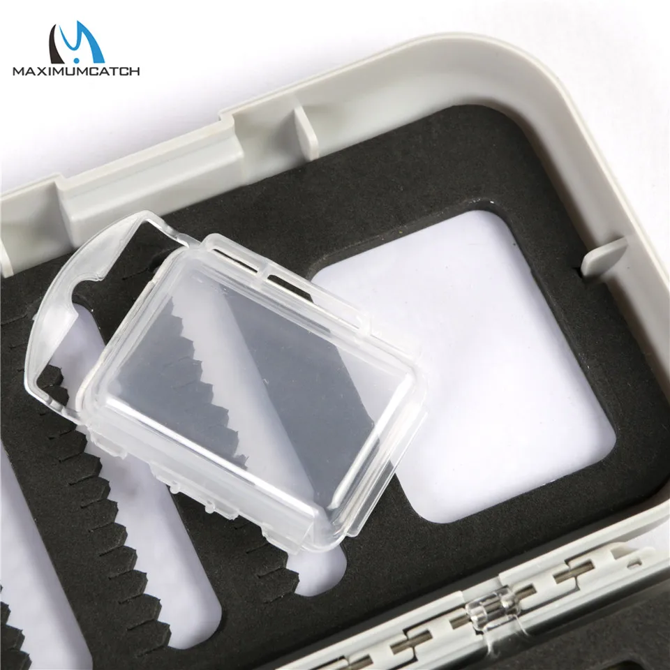 Caja de pesca con mosca de plástico impermeable Maximumcatch con hendidura de hoja oscilante, espuma de fácil agarre - imagen 5