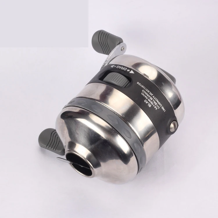 Carrete de pesca grande y cerrado, bobina de Metal de camuflaje, carrete de tirachinas para caza al aire libre con línea de nailon 7 # BL40 - imagen 2