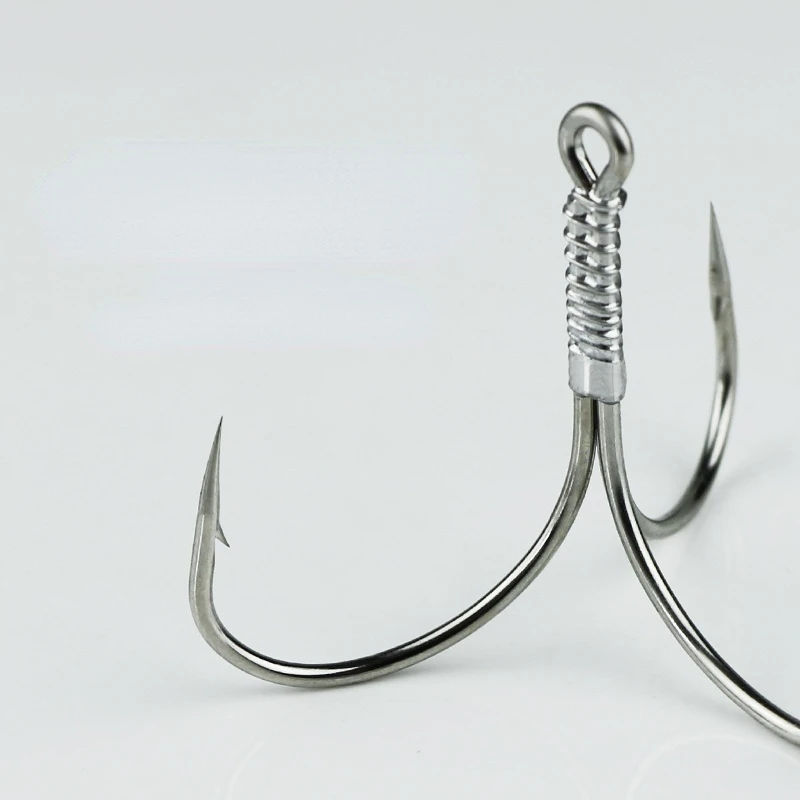 10 unids/lote anzuelo De Pesca anzuelos triples De acero alto en carbono tres anzuelos De anclaje Anzuelos De Pesca Mar Triple anzuelo De púas aparejos De Pesca - imagen 4