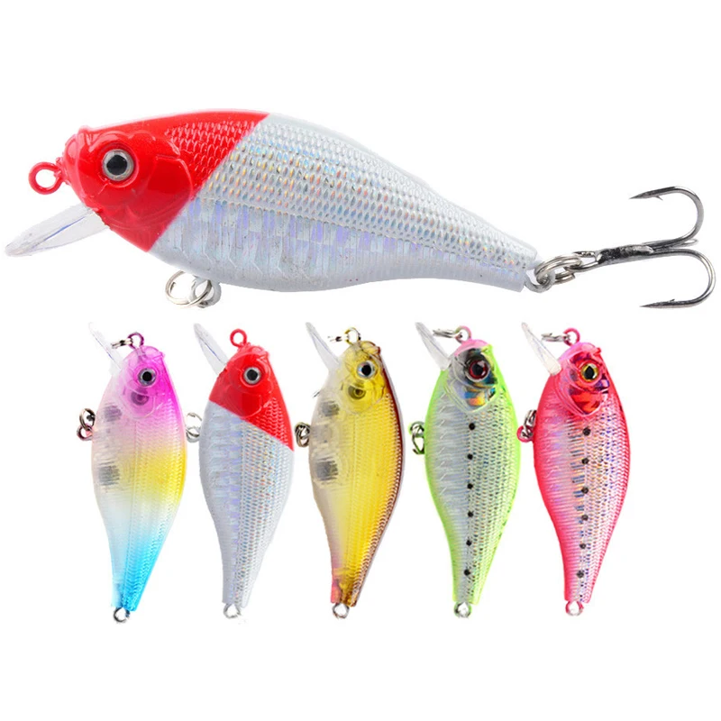 Señuelos LEOSPORT mostrando su diseño de crankbait y plástico duro para pesca efectiva