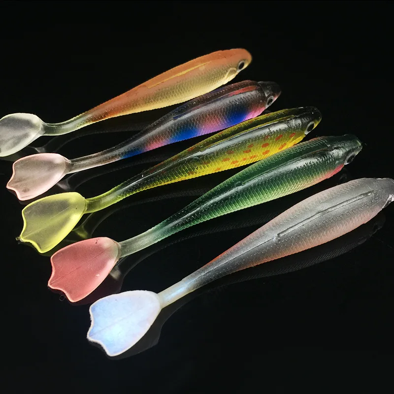 Señuelo de pesca de cola en T, cebo Artificial de PVC, 9cm/5g, Arco Iris, ranura trasera, 5 unidades por lote - imagen 2