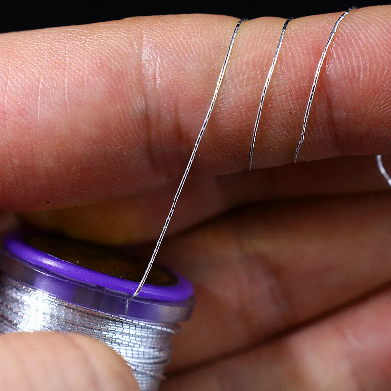 Royal Sissi, 2 carretes, estilo francés, atado de moscas, oropel ovalado, alambre de oropel metálico barnizado, materiales para el cuerpo con nervuras medianas doradas y plateadas - imagen 4