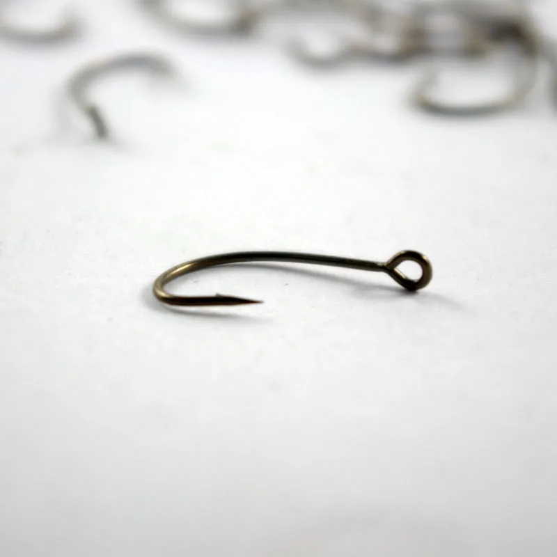 Anzuelos de pesca con pluma y ojo grande, señuelos de cuchara de tamaño pequeño, gancho único curvo, accesorios de piel, lote de 10 piezas, venta - imagen 4