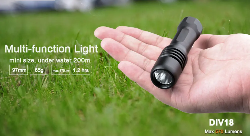 Linterna de buceo DIV18 vista frontal con LED