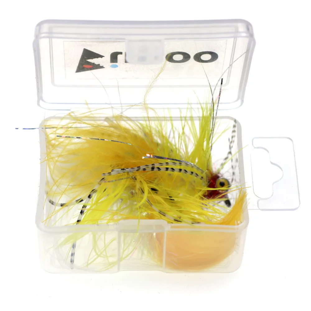 Señores de pesca de colores brillantes en un recipiente transparente