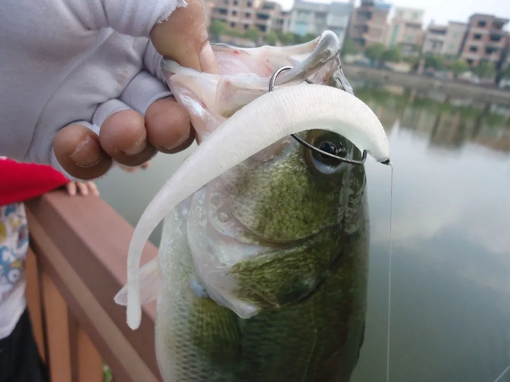 ESFISHING Pintail Drive Shad – Señuelo vinilo para jigging lubina - imagen 5