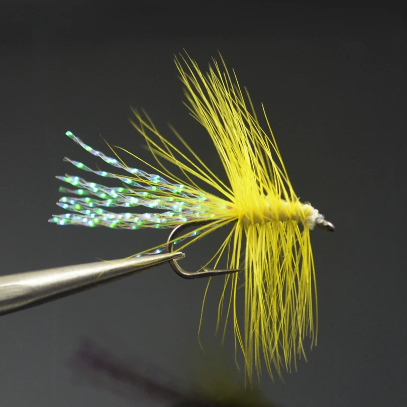 MNFT 9# Trout Salmon Steelhead Fly Fishing Streamer Flies With Bright Yellow Beard 10PCS/LOT Promotion Price - imagen 2