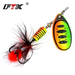FTK Cuchara Giratoria con plumas y anzuelos triples Lubina y Lucio