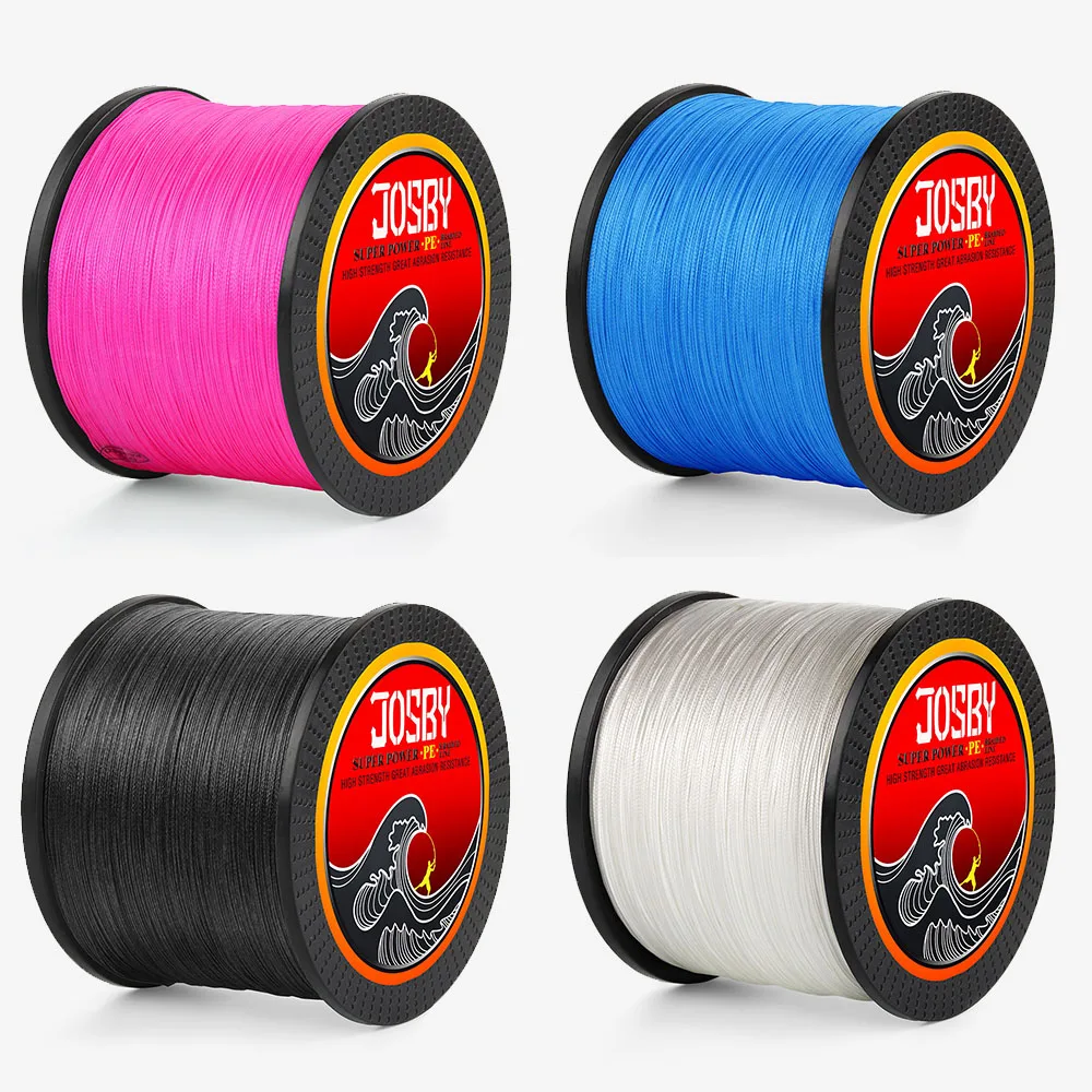 Cuatro carretes de hilo de pescar. Cada carrete tiene un color diferente de hilo de pescar: rosa, azul, negro y blanco.