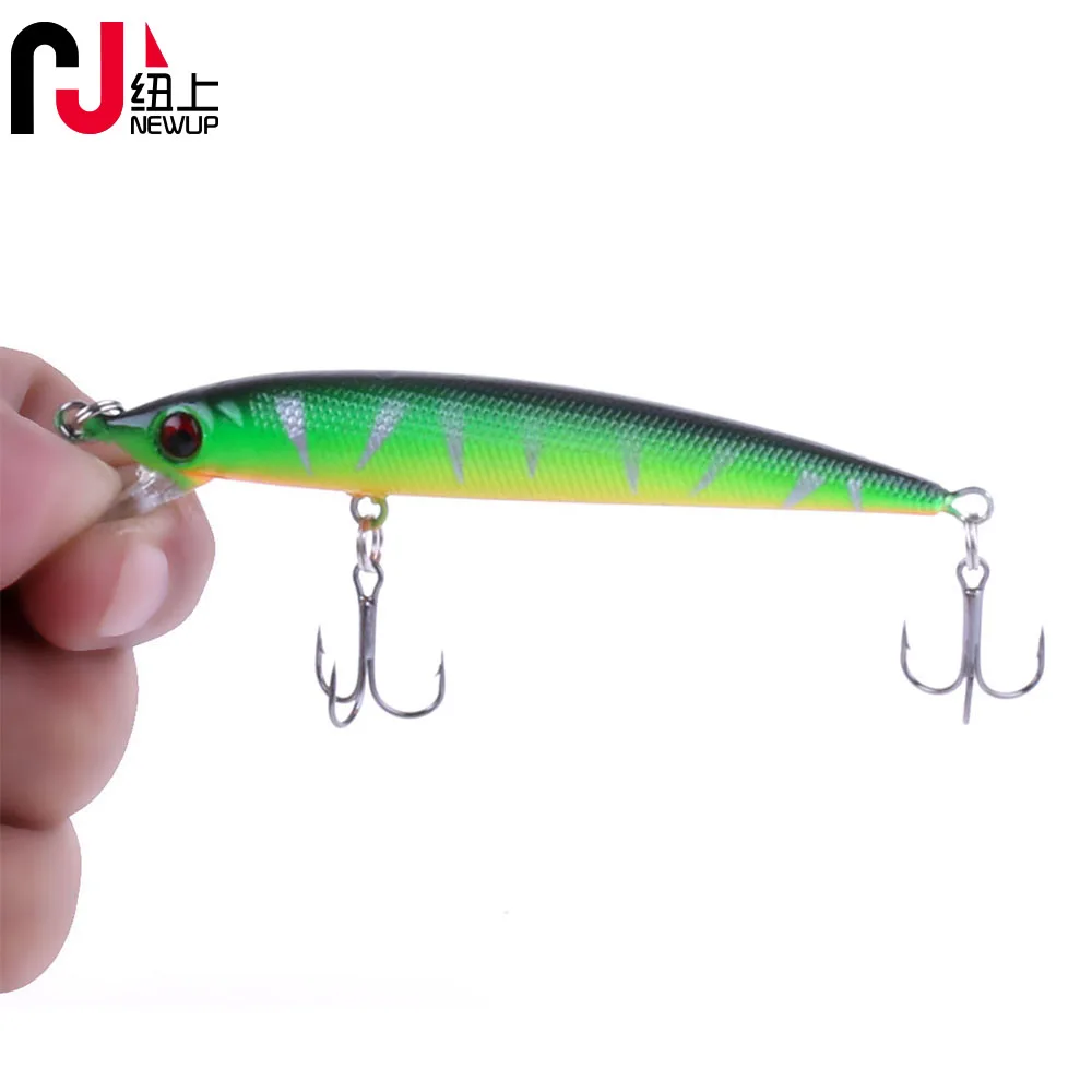 Un señuelo de pesca realista vibrante diseñado para una pesca efectiva de captura y liberación