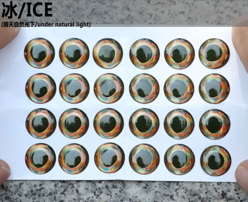 Bajo luz natural, estos ojos vibrantes y multicolores ofrecen una alternativa cautivadora y realista para varias aplicaciones