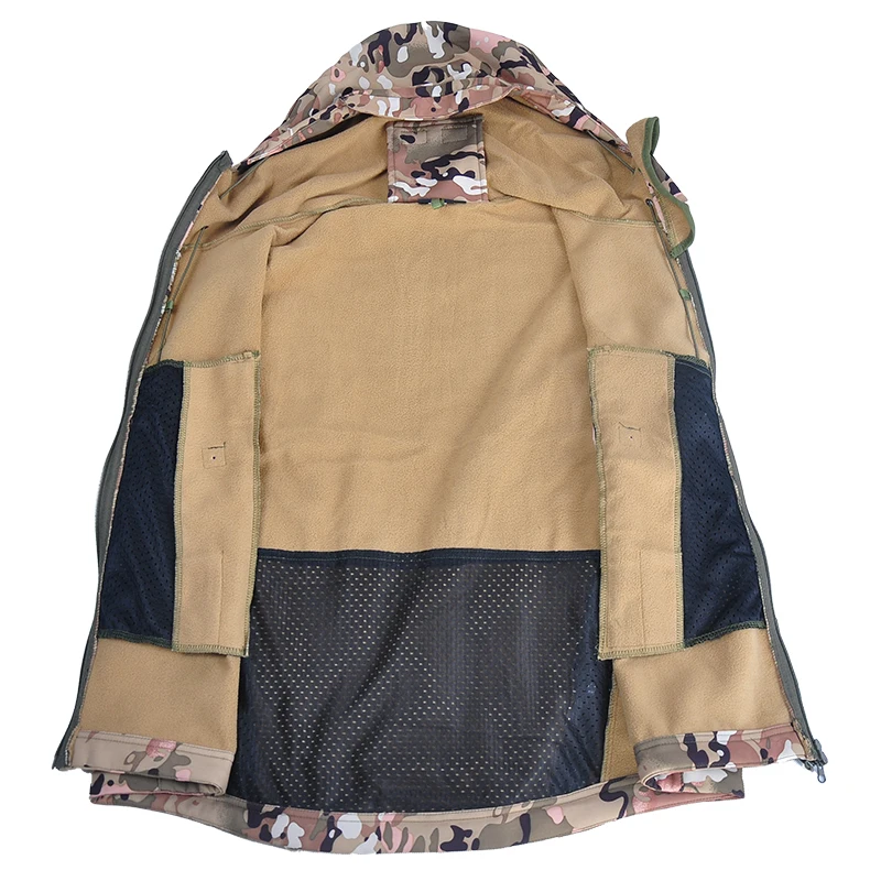 Chaqueta de camuflaje con capucha y bolsillos de malla