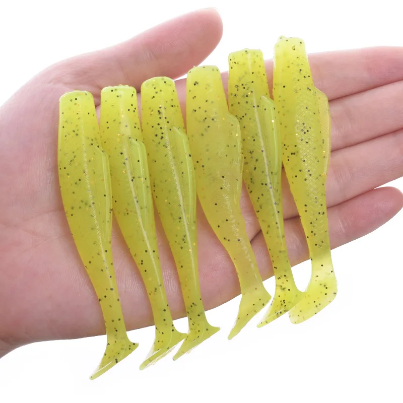 Estos vibrantes señuelos de pesca amarilla con motas negras son perfectos para captar peces