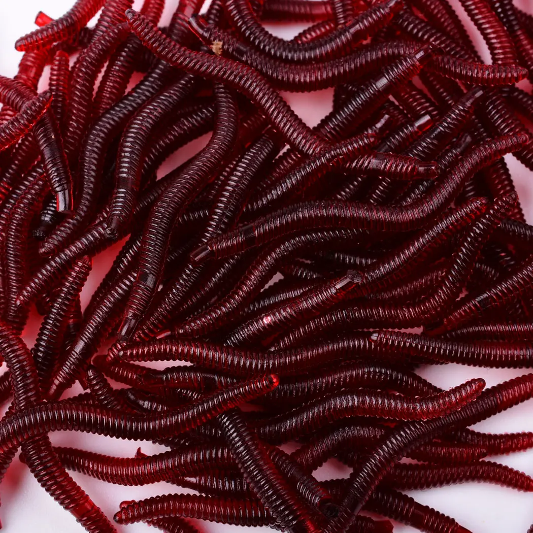 Señuelo suave de gusano rojo realista, 50 piezas, 35mm, señuelos de pesca de gusano de tierra, cebo Artificial de silicona, olor a pescado, camarón, aditivo para lubina y carpa - imagen 4