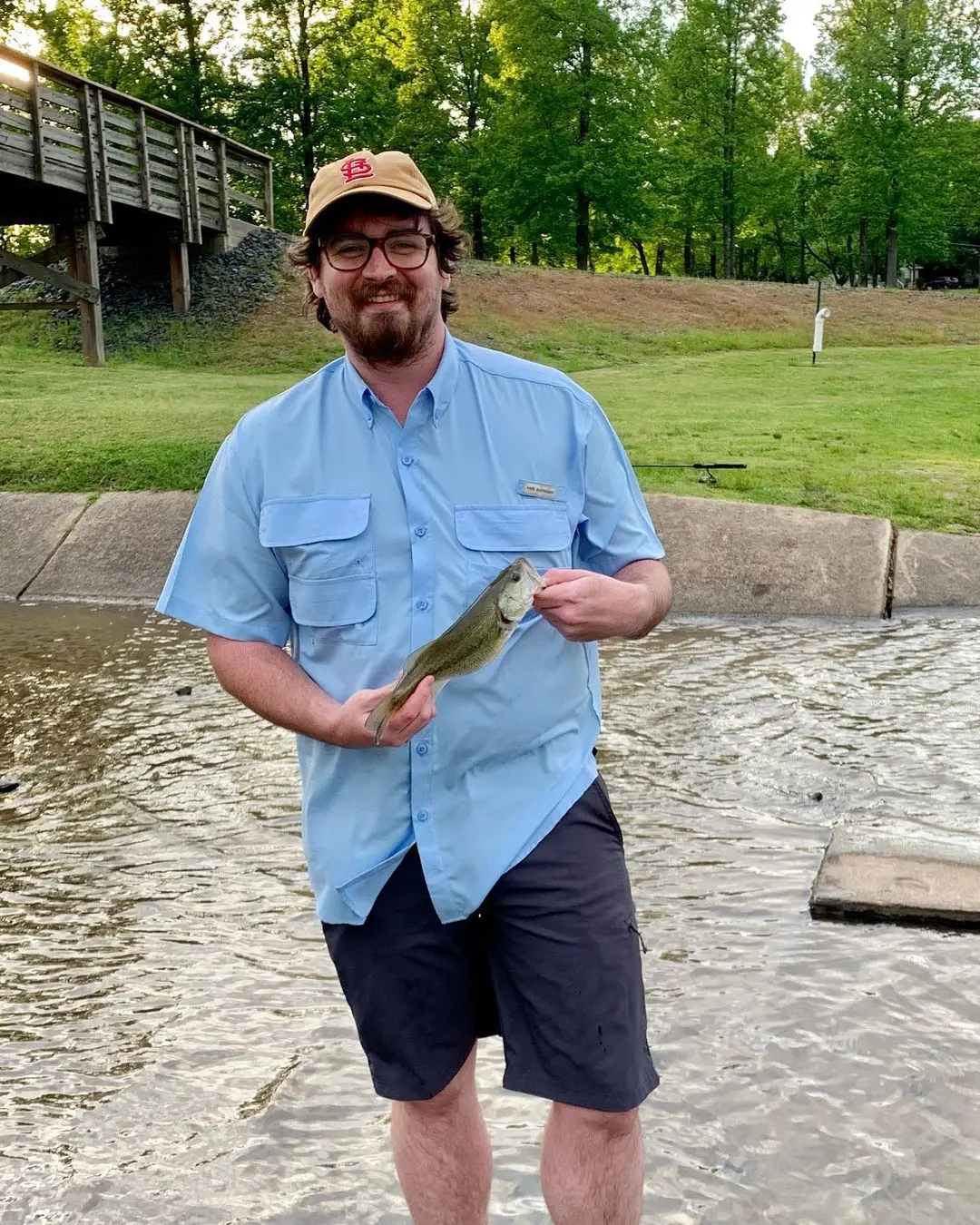 Bassdash UPF 50 Camisa de vestir de pesca para hombre con botones de manga corta tejida al aire libre