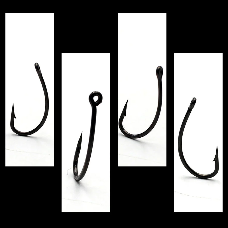 Una serie de tres ganchos se muestran en una foto en blanco y negro.