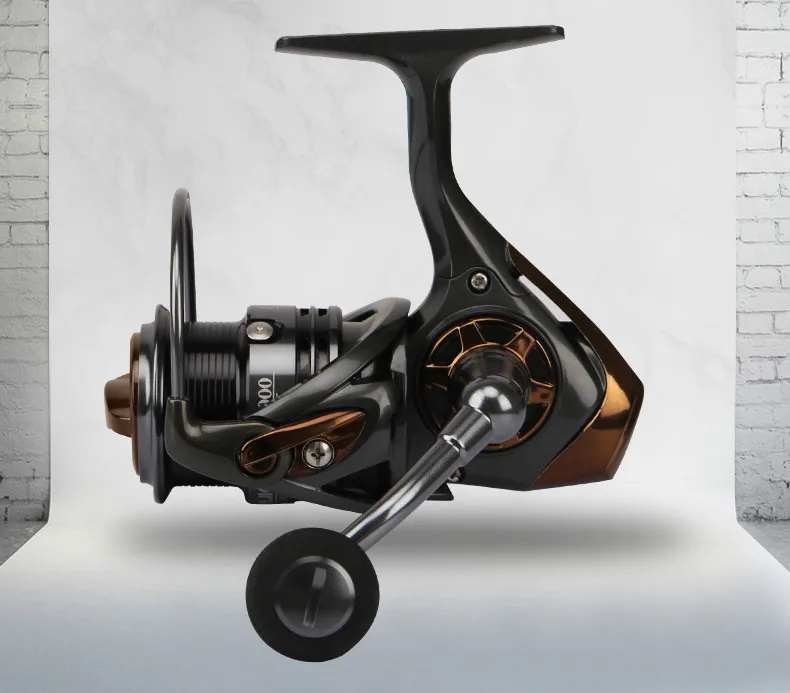 un carrete de pesca de alto rendimiento diseñado para precisión y durabilidad