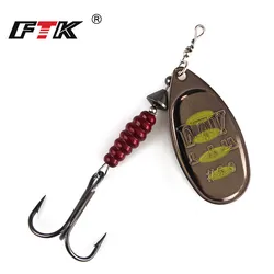 Spoon giratorio con anzuelos triples y plumas para lubina y lucio