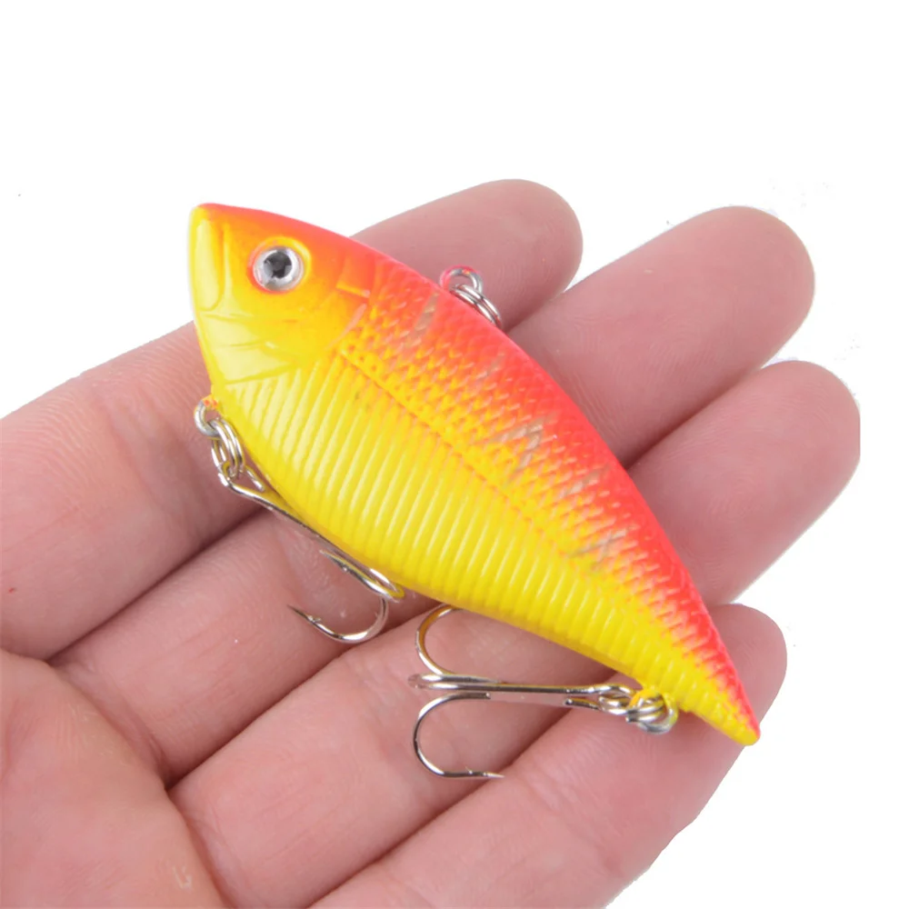 Este vibrante señuelo de pesca presenta un diseño realista de peces y es perfecto para atrapar peces grandes