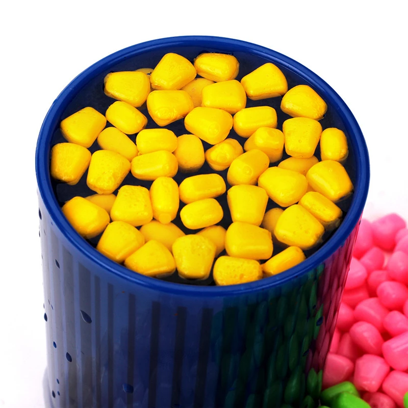 Cebo de maíz artificial montado en anzuelo listo para pesca