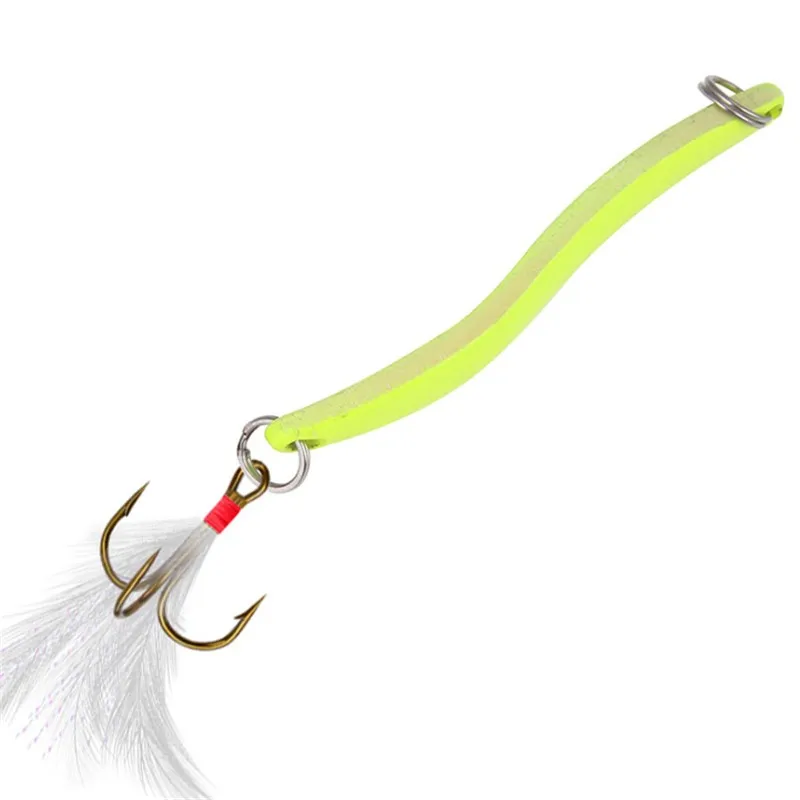 Cuchara giratoria luminosa con anzuelo triple para pesca de lubina - imagen 5