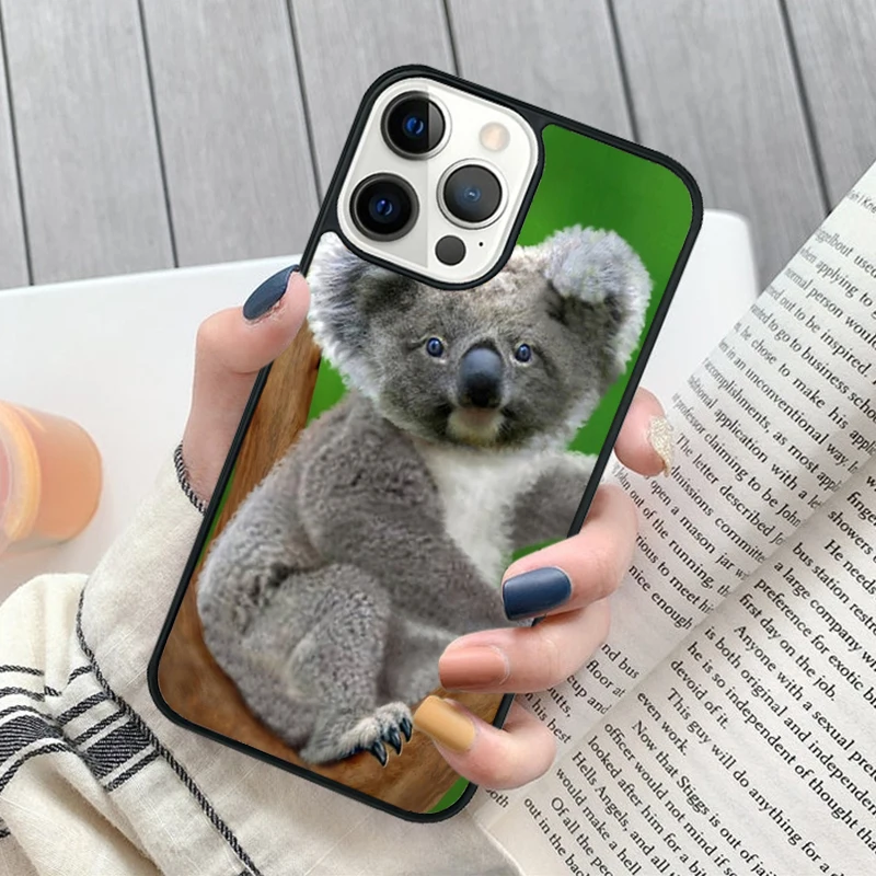 Detalle del diseño del koala en la funda