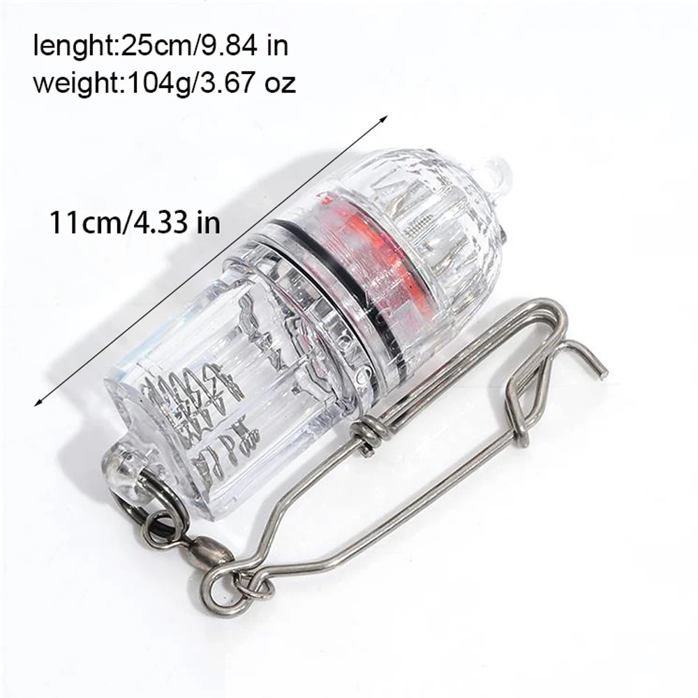 Una botella de spray de pimienta con una cadena plateada adjunta