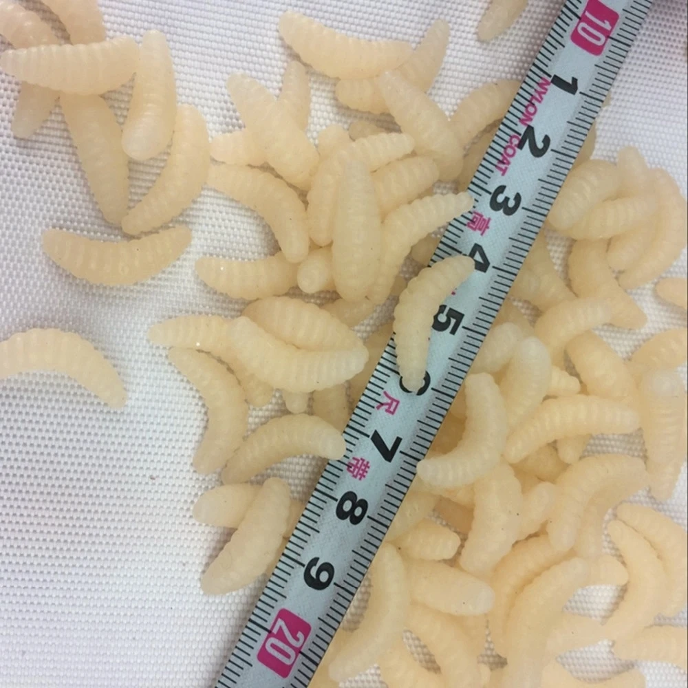 Una regla está al lado de un montón de comida