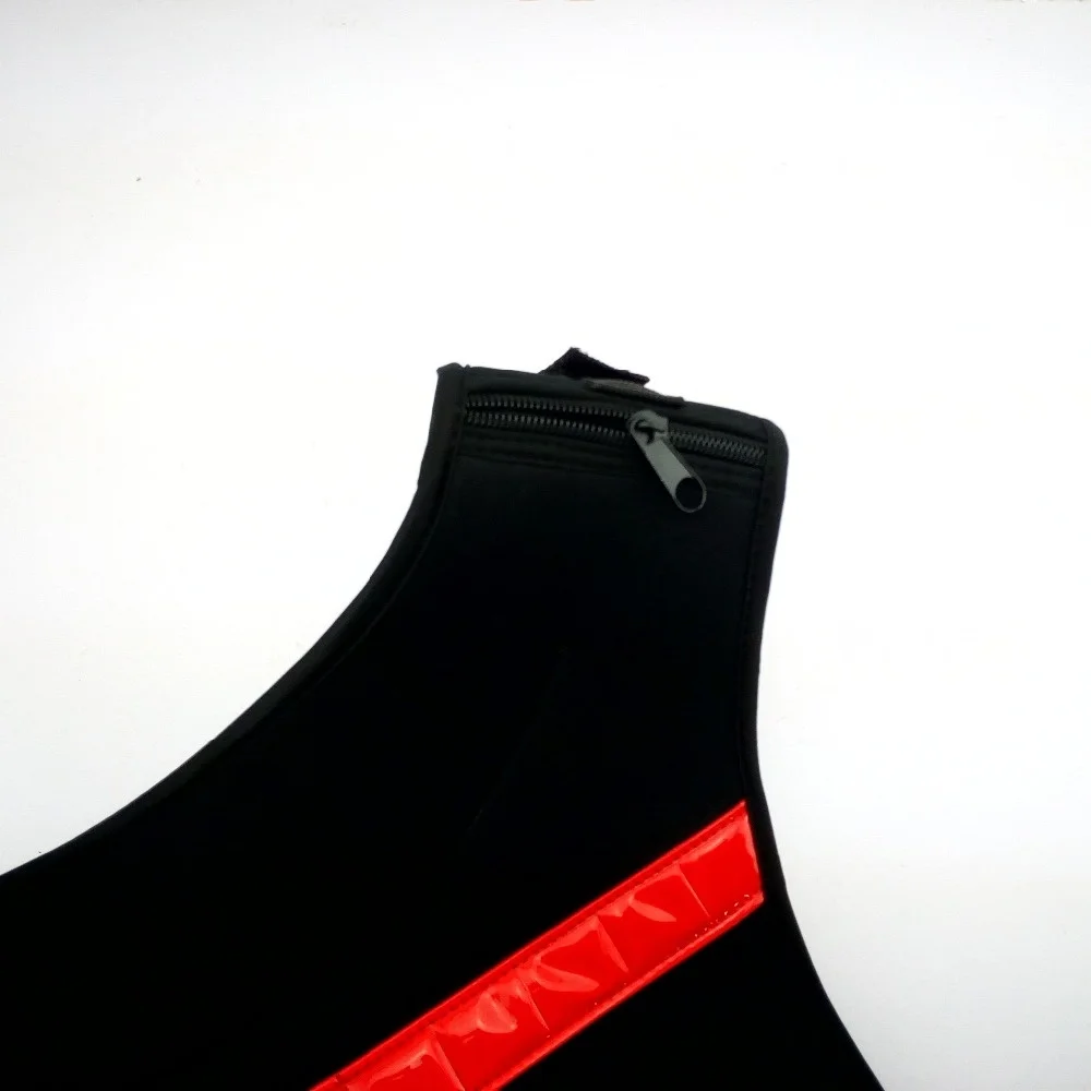 Detalle cercano de las costuras y el acabado del chaleco de peso ELUANSHI