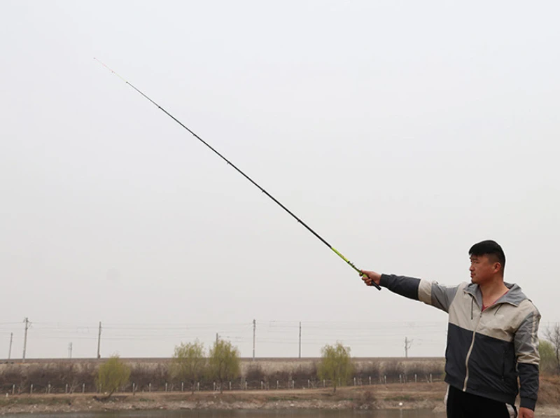 Participar en actividades al aire libre con un enfoque en la precisión y el disfrute