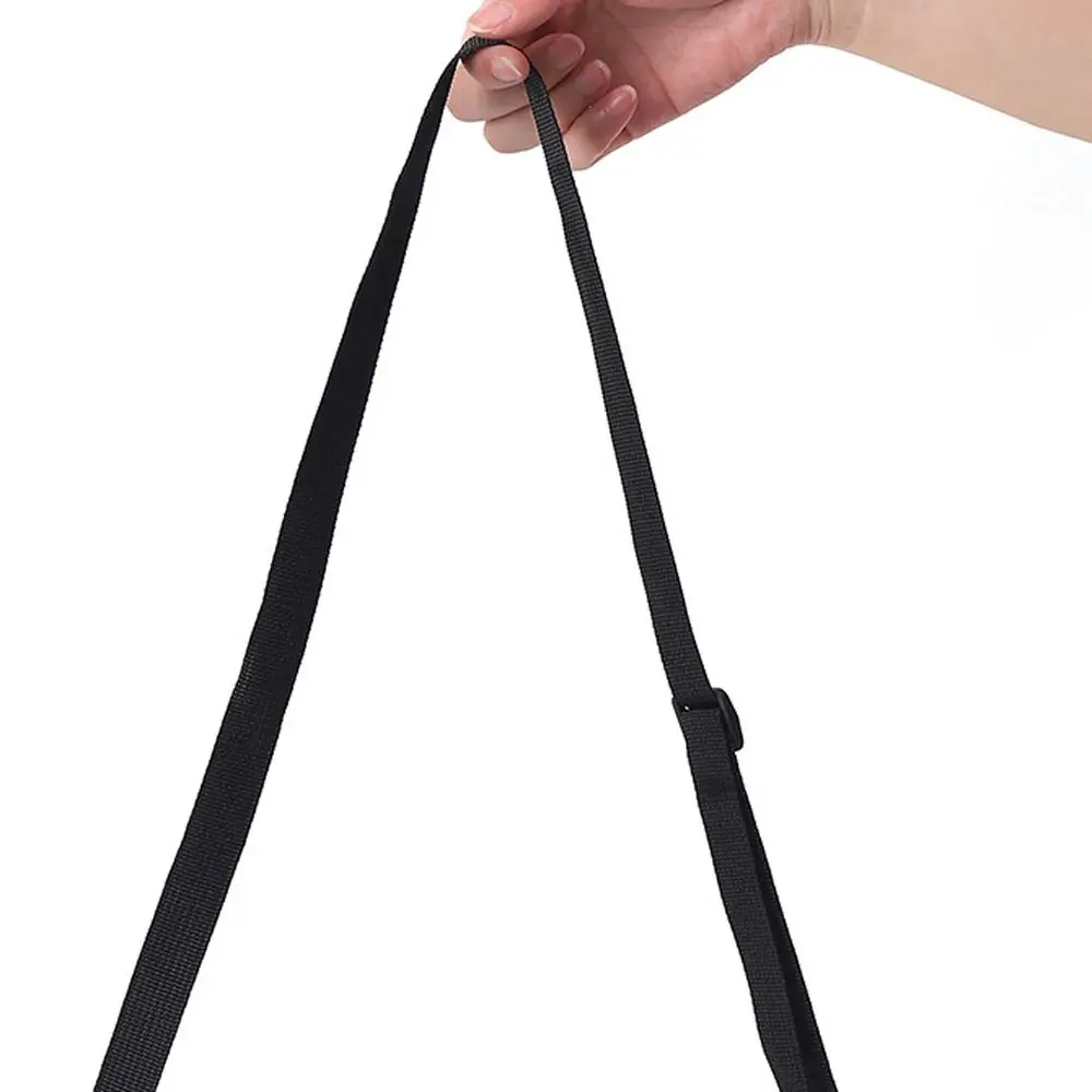 Una correa negra lista para usar