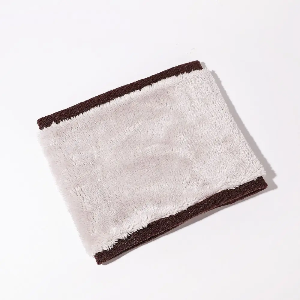 un suave calentador de cuello de lujo diseñado para calidez y comodidad