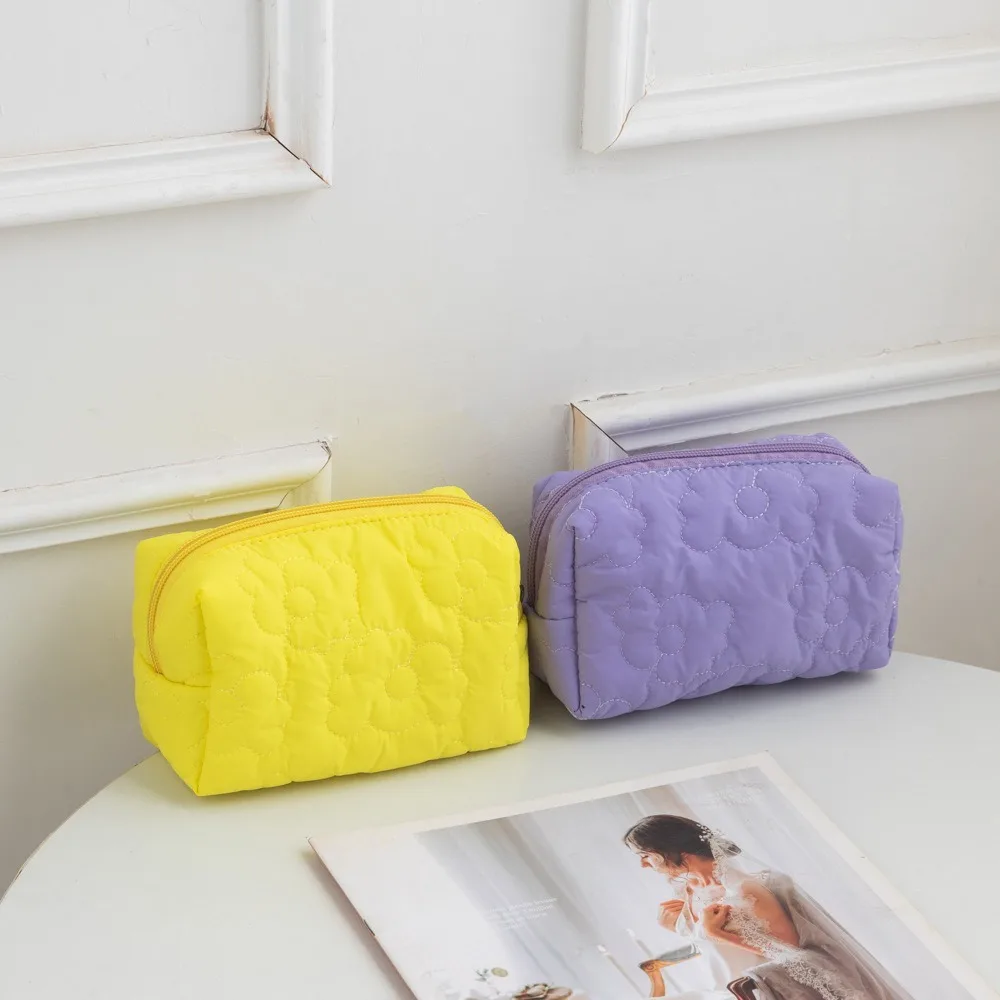 Nuevo Bolsa de maquillaje de Color caramelo, bolsa de almacenamiento de flores acolchada de Dacron, bolso cosmético portátil de gran capacidad, bolso de viaje - imagen 2