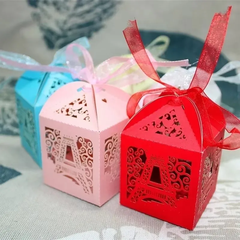 Caja de dulces Torre Eiffel creativa para boda - imagen 2